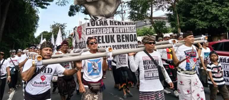 Gegen künstliche Inseln in der Benoa-Bucht auf Bali! Keine Lügen von Meeresschutz! Demo in Bali