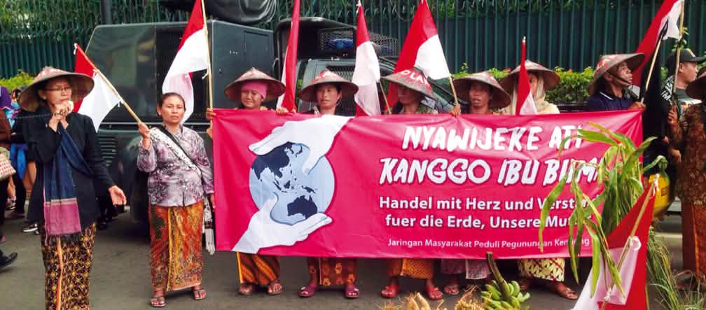 Demonstration gegen Zement vor der deutschen Botschaft in Indonesien 2016. Demo vor der deutschen Botschaft